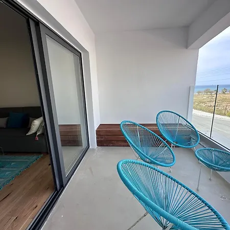 Lighthouse Apartment By The Sea Paphos Exterior photo