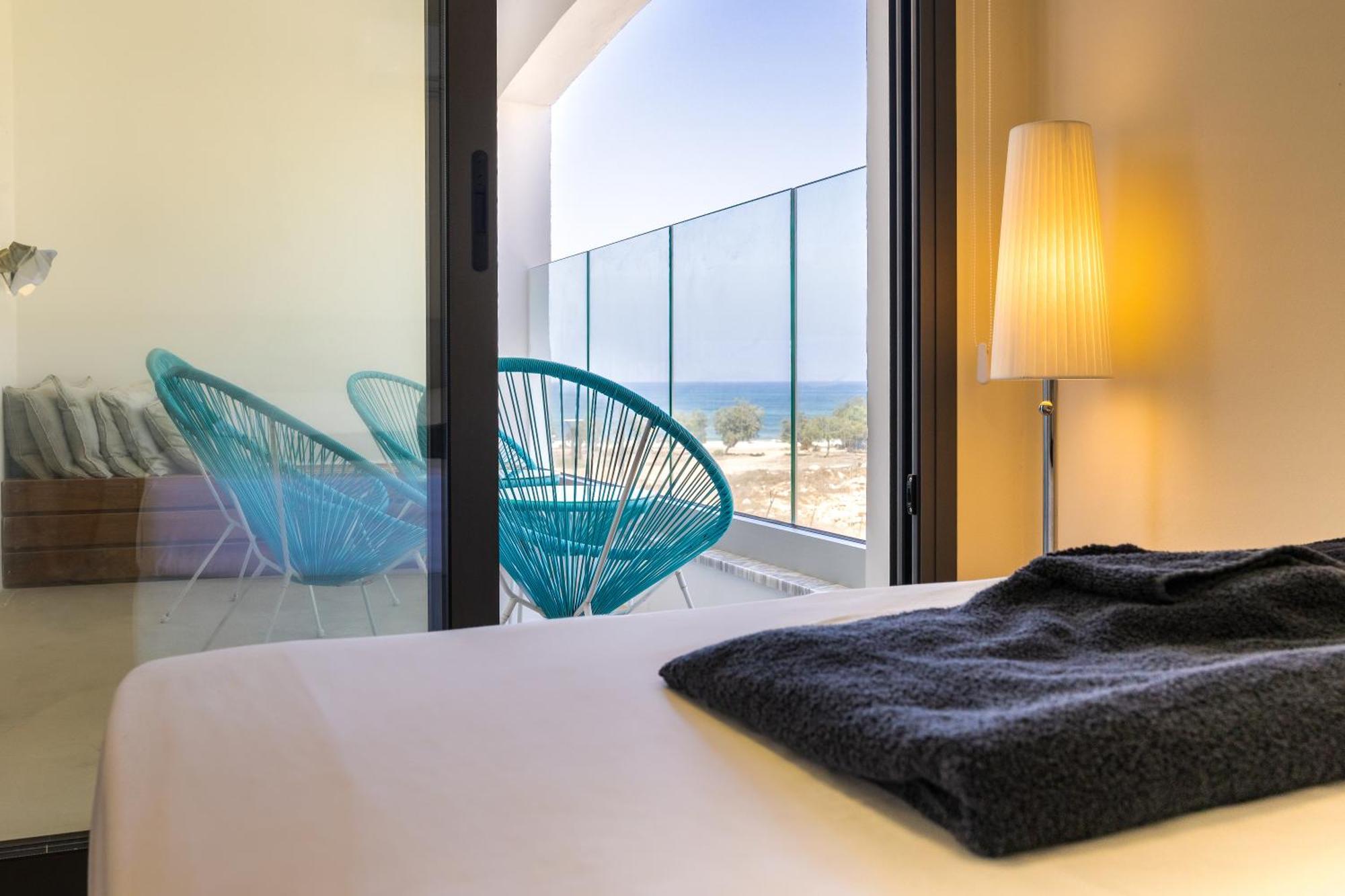 Lighthouse By The Sea Apartment