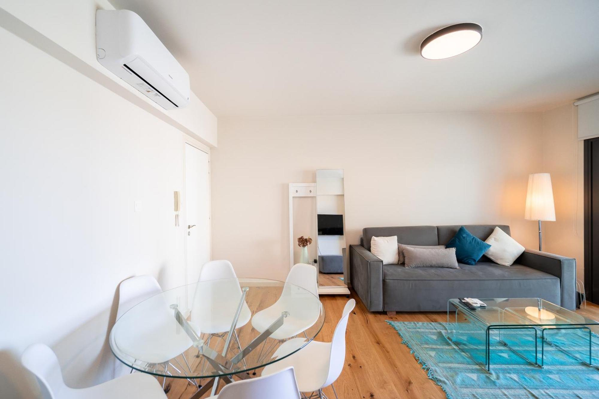 Lighthouse By The Sea Apartment *